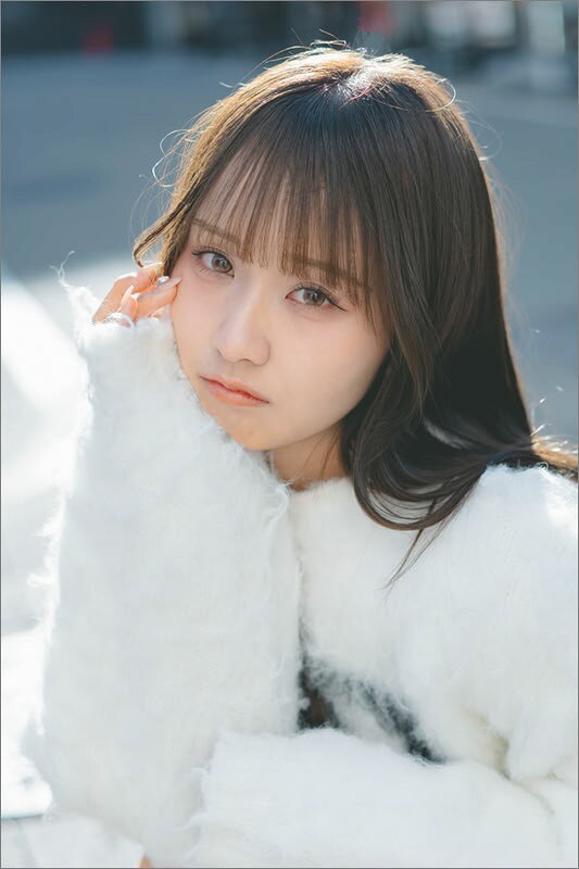 2026/11/28発売予定! 森脇梨々夏 2027年 壁掛けカレンダー 令和9年 27CL-257