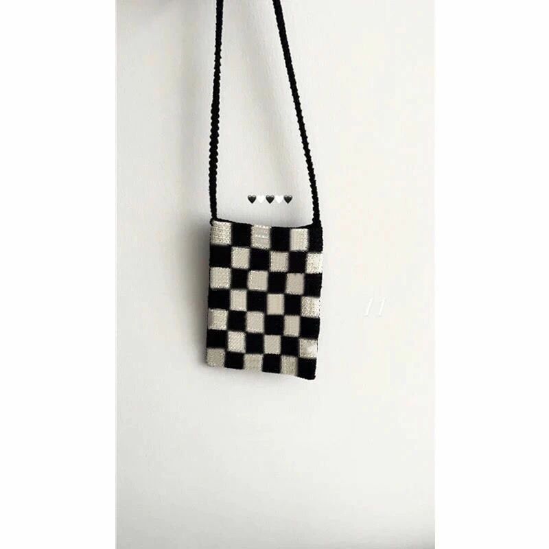 ファッショ 軽量 小さめ 縦型 かわいい 携帯ショルダー 斜めがけ レディース スマホポシェット スマホショルダー 送料無料 便利