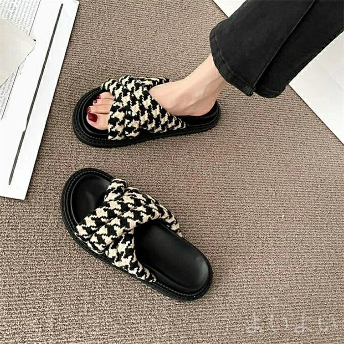 【送料無料】軽量 カジュアル 夏靴 人気 おしゃれ きれいめ ビーチサンダル フラット 痛くない ローヒール サンダル ぺたんこ