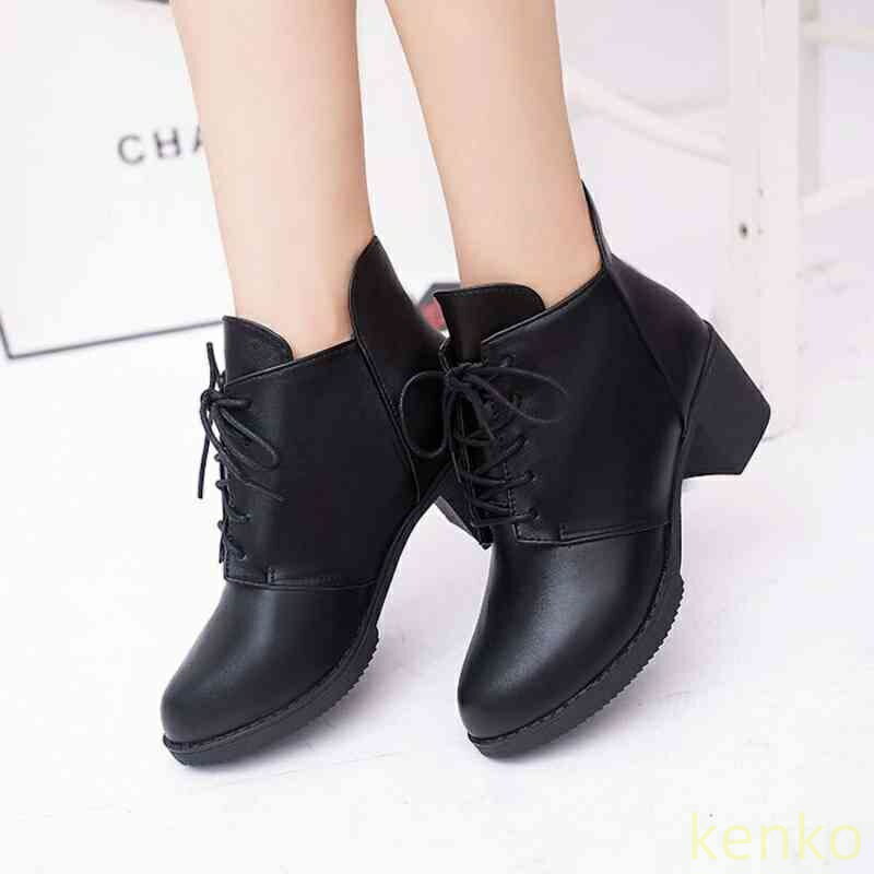 【送料無料】ブーツ レディース 春 レースアップ 4E ミドル 防水 フロント 革 ミドル丈 歩きやすい レザー 軽い 軽量 暖かい ヒール スニーカー 厚底 秋 冬 雨 おしゃれ ウォーキング ロング ?