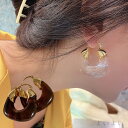 【送料無料】大人の抜け感を演出するクリアフープピアス ピアス 透明感 涼し気 爽やか 春 華やか ぷっくり クリア ブラウン 女性 プレゼント