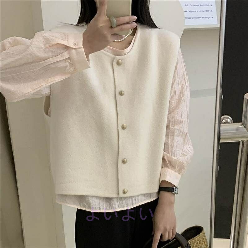 ストリート ボタン ヴィンテージ フリーサイズ おしゃれ シンプル 抜け感 Vネック 前開き 白 ノースリーブ ス キュート カジュアル グレー 袖なし きれいめ クラシカル 重ね着 ネイビー カーキ レディース フェミニン 学生風 黒 ニット グレージュ 紫