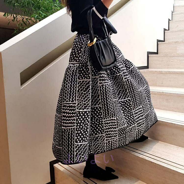 スカート フレアスカート レディース ロングスカート 総柄 ボトム ウエストゴム 大きいサイズ 膝下 ゆったり ふんわり ボリューム 体型カバー ウエストゴム 春 春夏 秋 上品 大人 通勤 オフィスカジュアル 二次会