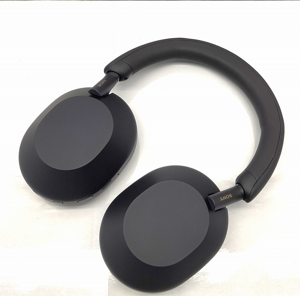 25k-210t【中古】SONY WIRELESS NOISE CANCELING STEREO HEADSET ソニー ワイヤレス ノイズキャンセリング ステレオ ヘッドセット WH-1000XM5 ブラック マイク付 ヘッドホン 密閉ダイナミック型【9800円以上で沖縄・離島などの一部地域も送料無料での発送となります。】 yojigen-10028283 四次元 ねっとフリマ サンプル画像2