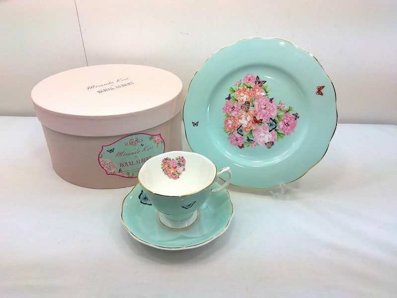 樂天商城 - s25g-A892k【中古】ROYAL ALBERT ロイヤルアルバート　ミランダカー　BLESSINGS ブレシング　カップ&ソーサー　プレート 20cm　3ピース　ティーセット【9800円以上で沖縄・離島も送料無料】