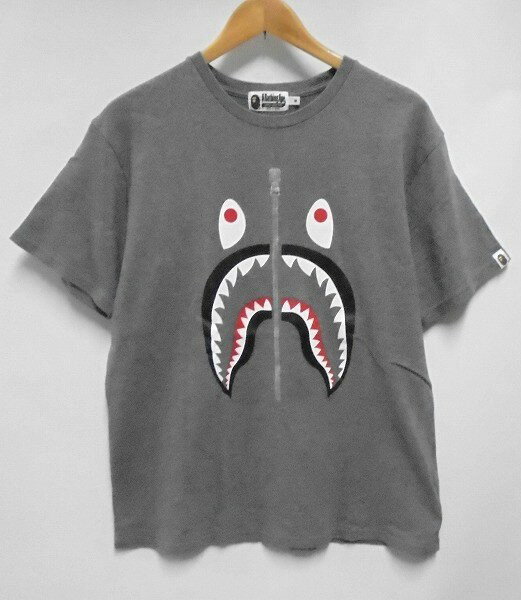 樂天商城 - 26g-171x【中古】A BATHING APE　アベイシングエイプ　BAPE SHARK TEE　WGM　シャーク　グレー/Mサイズ　Tシャツ　001CSG801011X【9800円以上で沖縄・離島も送料無料】