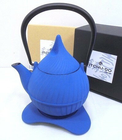Rakuten - 26g-494x【中古】ITCHU-DO 壱鋳堂　ティーポット蕾 Tsubomi 0.4L　トリベット雫　2点セット　ジャパンブルー　南部鉄器【9800円以上で沖縄・離島も送料無料】