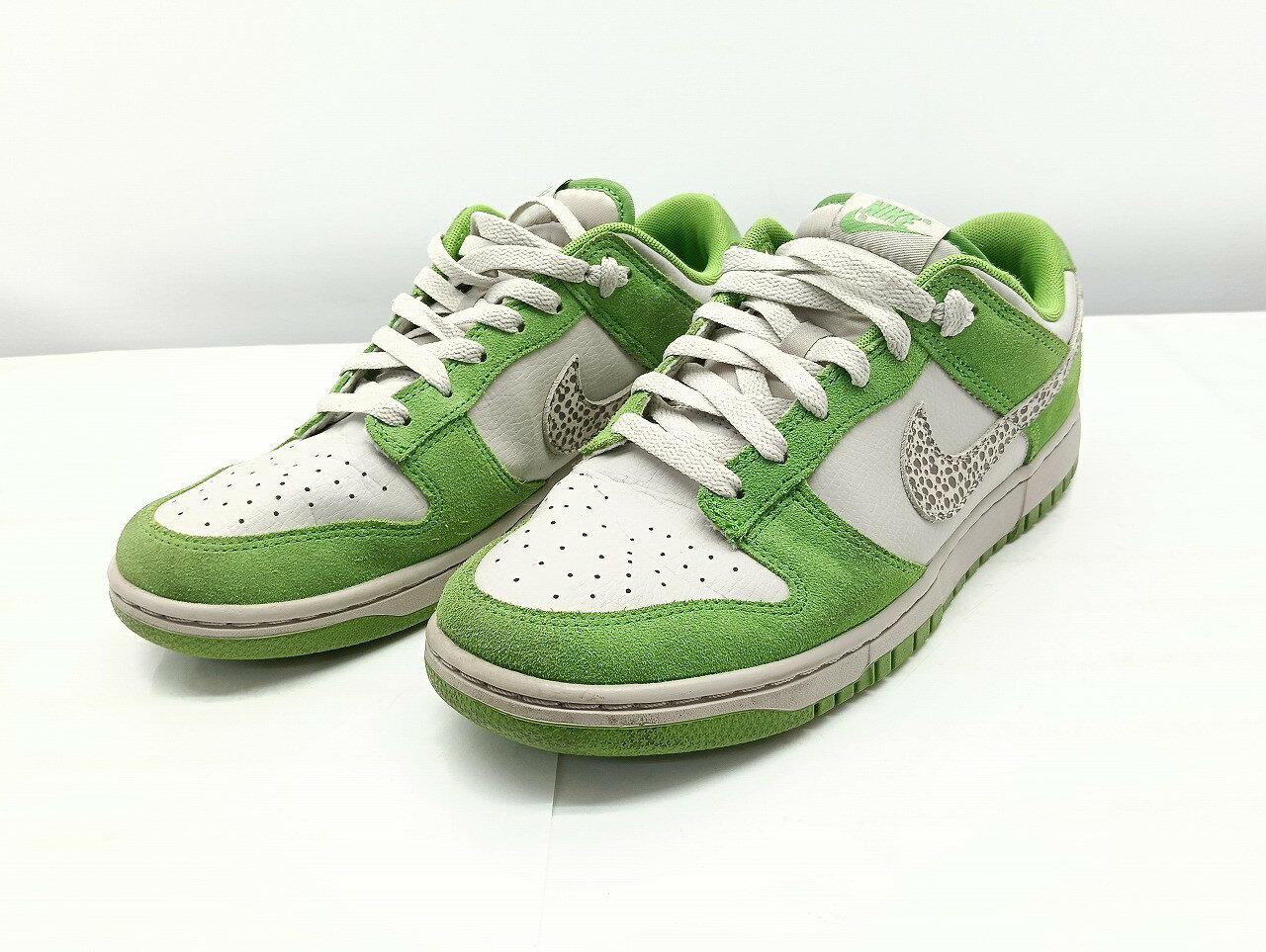 Rakuten - 26k-209o【中古】NIKE ナイキ DUNKダンク LOW AS CHLOROPHYLL/LT IRON ORE-CAVE STONE DR0156-300【送料無料】【9800円以上で沖縄・離島も送料無料】