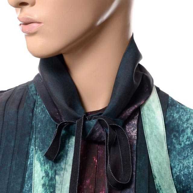 アンドゥムルメステール (ann demeulemeester) 長袖ロングワンピース レーヨンシルク グリーンプリント18022202p132037 2018AW レディース秋冬新作 正規取扱 アンドゥムルメステール (ann demeulemeester) 長袖ロングワンピース レーヨンシルク グリーンプリント18022202p132037 2018AW レディース秋冬新作 正規取扱