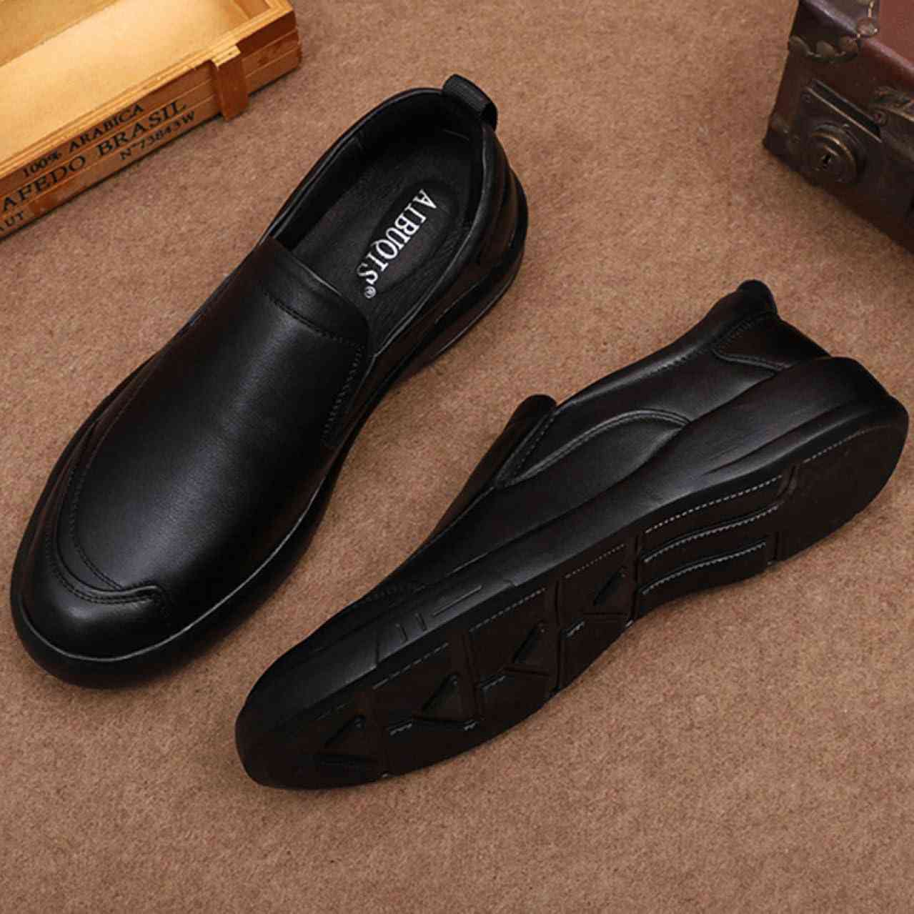 【20%OFFクーポン】ローファー スリッポン メンズ ドライビングシューズ 上履き スリップオン 軽量 スリッパ ビジネスシューズ 小さいサイズ モカシン カジュアルシューズ 手作り 紳士靴 デッキシューズ 職場用 メンズファッション