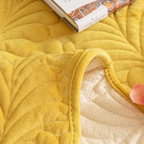 【20%OFFクーポン〜】キルティング ソファカバー ベロア ジャカード ソファーカバー フリーサイズ ペット 犬 ノンスリップ イエロー ソファ 家具プロテクター ホットカーペット対応 70*180cm 1人掛け 2人掛け [3]