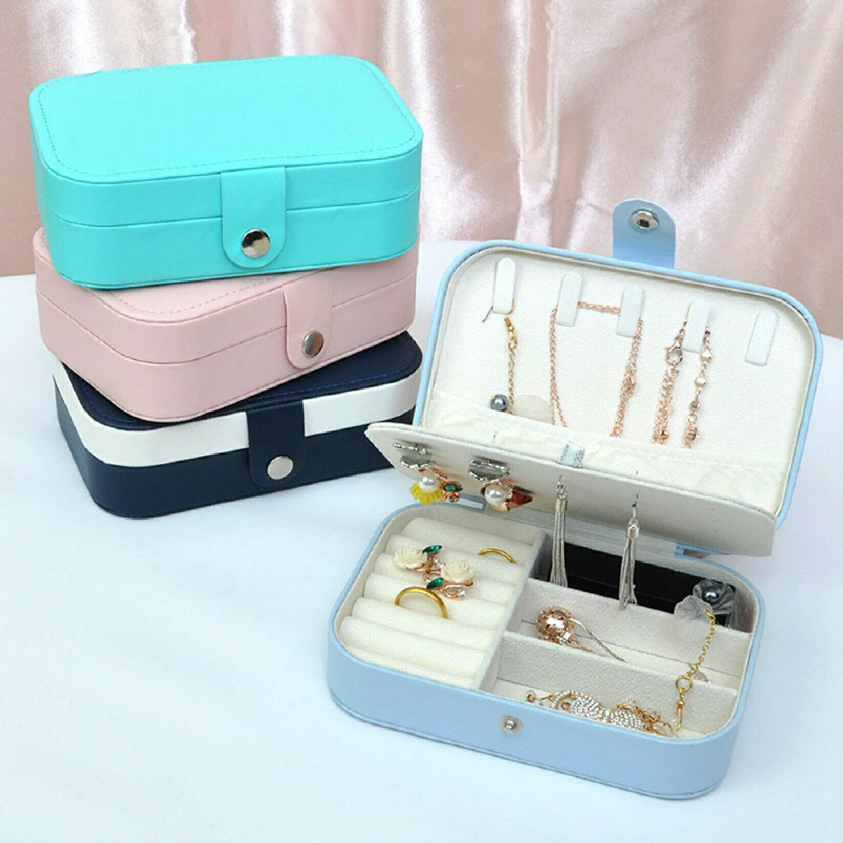 【20%OFFクーポン〜】ジュエリーボックス アクセサリーケース ジュエリー収納 宝石箱 ミニ 携帯用 おしゃれ コンパクト 持ち運び 小物入れ ピアス ネックレス リング 指輪置き 女の子 女性用 記念日 プレゼント用