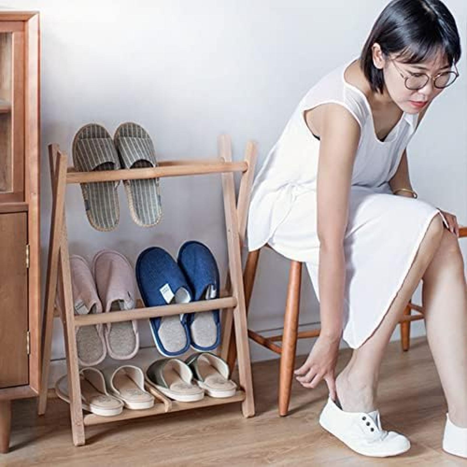 【20%OFFクーポン〜】スリッパラック 木製 折りたたみラック 収納シューズラック 3段 収納ラック 棚 アウトドア 収納棚 ナチュラル 家庭用 スリム 省スペース 狭い 玄関収納 ホワイト