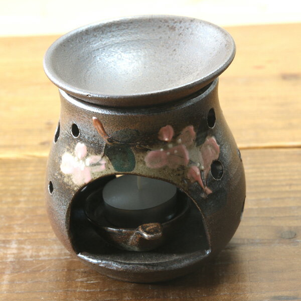 【益子焼】 癒やしの茶香炉セットNEW アロマポット 陶器 炭化焼 花水木ピンク模様　穴ランダム（本体1個・上皿1枚・…