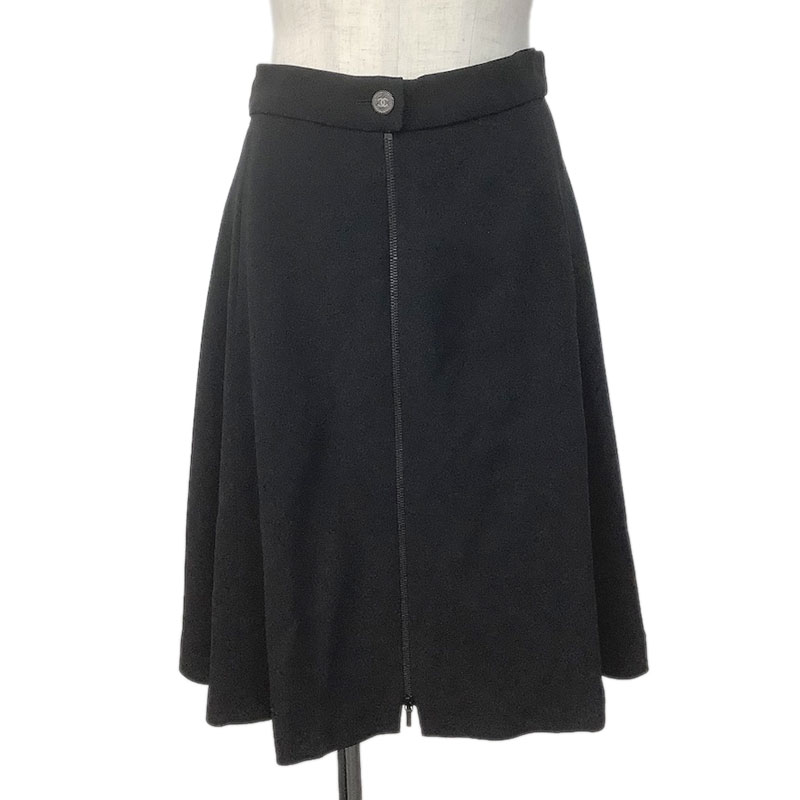CHANEL シャネル フレアスカート シルク ブラック #44 P56275V37527 94305 ひざ丈 CCマークボタン ジッ..