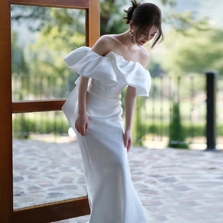 ウェディングドレス オフショルダー フリル ウエディングドレス 前撮り 結婚式 花嫁 ドレス パーティードレス 二次会 花嫁ドレス ホワイト 二次会ドレス マーメイドライン 後撮り 披露宴 海外挙式ドレス