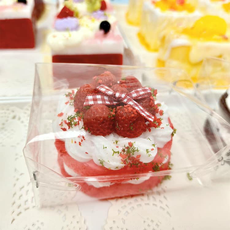 大きいケーキ スクイーズ パン型 ケーキ おもちゃ パン屋さん 可愛い ぷにぷにおも...