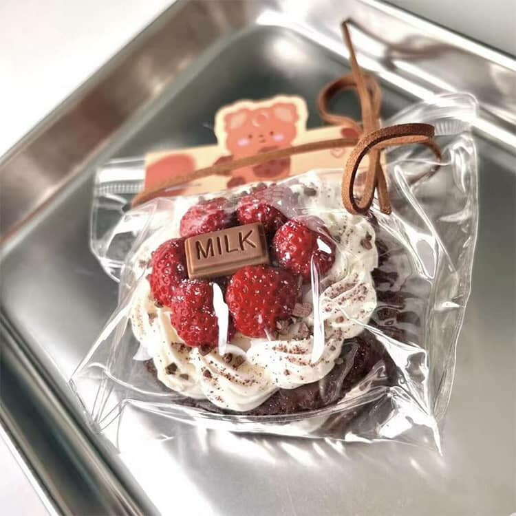 大きいケーキ スクイーズ パン型 ケーキ おもちゃ パン屋さん 可愛い ぷにぷにおも...