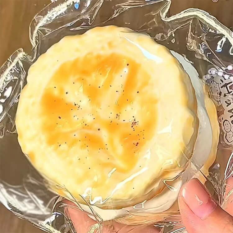 クイーズ スクイーズケーキおもちゃ ぷにぷに ふわふわおもちゃ ストレス解消 柔らかい おもちゃ 低反発 スクイーズ玩具 水感スクイーズ トレス解消 可愛い 握る玩具 癒しグッズ 人気 子供 大人 誕生日 プレゼント yorozuyahonntenn-10024188 ヨロズヤホンテン サンプル画像2