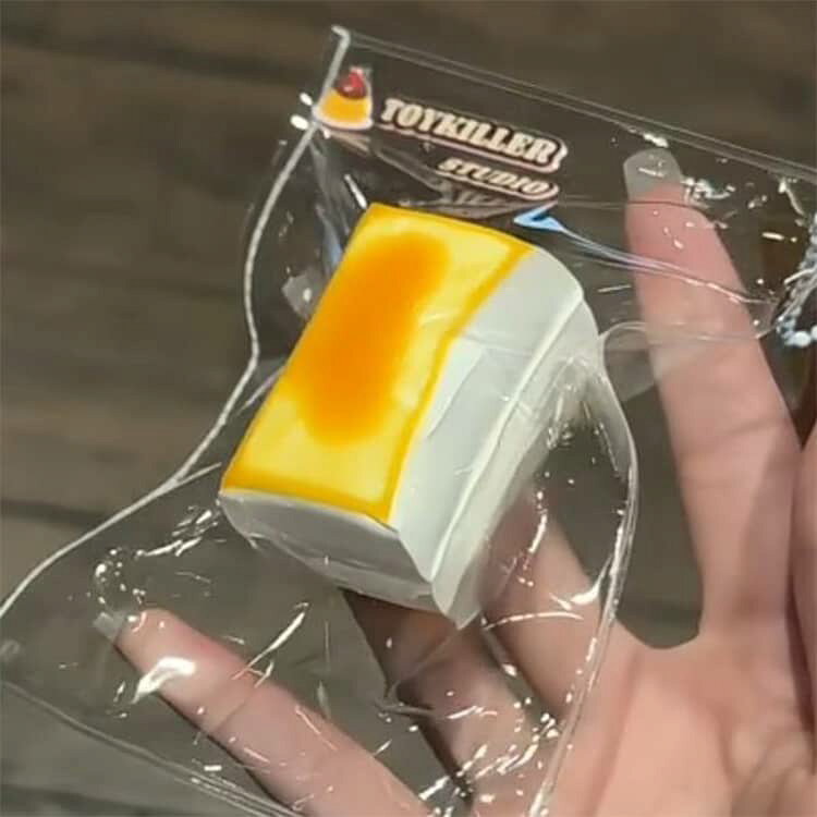 もちもちチーズ餅 スクイーズ おもちゃ 水感スクイーズ 伸縮性のあるスティッキーボールおもちゃ 面白い 弾力性が高く 袋に押し込んで ゆっくりと反発し パーティーの記念品やストレス解消のおもちゃとして最適で 子供も大人も大好きです yorozuyahonntenn-10024279 ヨロズヤホンテン サンプル画像2