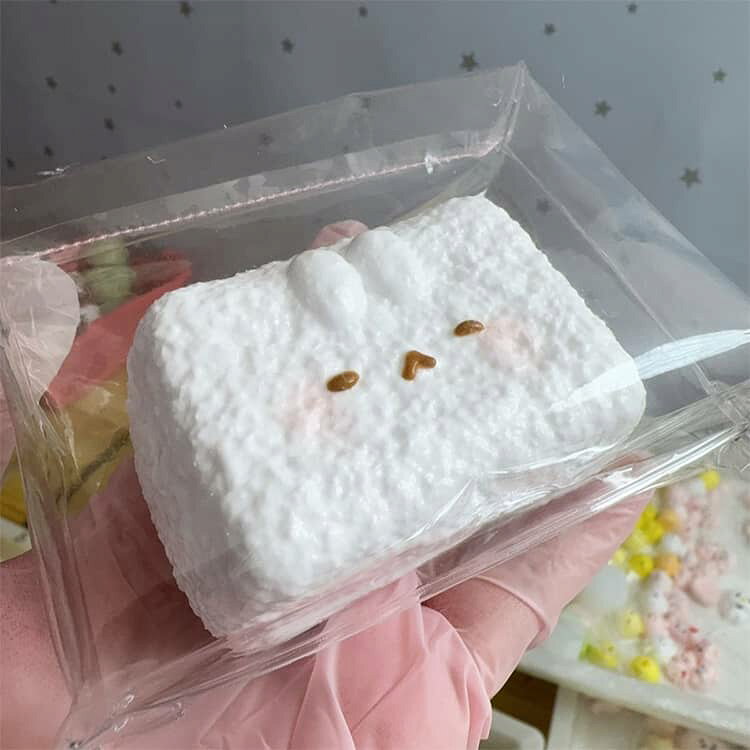 クイーズ スクイーズケーキおもちゃ ぷにぷに ふわふわおもちゃ ストレス解消 柔らかい おもちゃ 低反発 スクイーズ玩具 水感スクイーズ 可愛い 握る玩具 癒しグッズ 人気 子供 大人 誕生日 プレゼント オシャレ Y2K 収納バッグ付き yorozuyahonntenn-10024375 ヨロズヤホンテン サンプル画像2