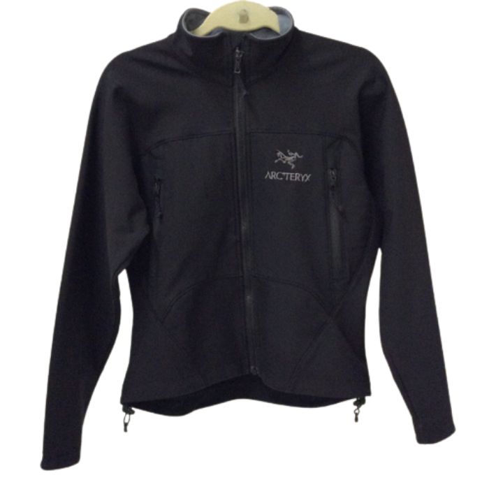 【中古】【レディース】ARC'TERYX アークテリクス ソフトシェル ジャケット ナイロンジャケット　ブラック　XSサイズ