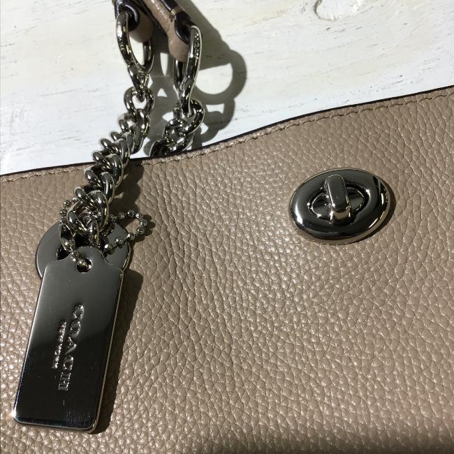 【併売品】【中古】【レディース】COACH コーチ turnlock chain tote　ターンロック チェーン トート57107　ベージュ