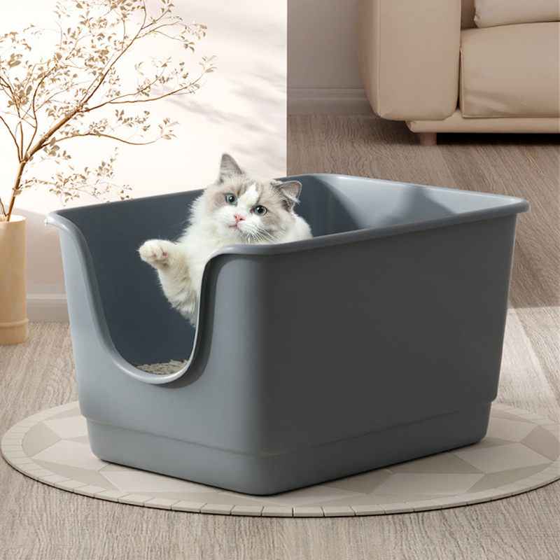 表地素材：プラスチック内部素材：プラスチックサイズ：47*60*31cm。大型の猫ちゃんでも広々と使用できるサイズ。トイレ内での方向転換がしやすく、排泄の失敗も軽減することができます。滑らかな内壁、シンプルな構造、お手入れが簡単な子猫用トイレパンを備えたハイサイド猫用トイレ。移動が簡単で、再利用可能です。入り口が低いので、成猫はもちろん、子猫にも使える。子猫からシニアまで入りやすい入口、ネコちゃんのトイレ跡に気づきやすいオープンタイプです。側面が高く、高い壁が猫砂やおしっこの飛び散りを防いでくれます、きれいなスペースと家庭環境を提供します。臭いものがすぐ発散できるため、いつも猫トイレの衛生を保てる。ベーシックなカラーから遊び心いっぱいのカラーまで取り揃えています。明るいカラーのトイレはインテリアのアクセントになり、とってもおしゃれです。 愛しい子ねこに思いやり設計。インテリアに馴染むカラーで、猫と過ごすおしゃれ空間を演出。 シンプルなデザインで置き場所も選ばず愛猫も出入りしやすく使い勝手がとても良さそうです。周りが囲まれているので、落ち着いて排泄できます。 ニオわない、キレイ続く猫用のシステムトイレ 。普段は専用スコップを使ってウンチはそのまま、おしっこは固まったらすくって取り除けばおしまいです。ウンチをした場合は早く取り除いてください。 シンプルな構造で掃除がしやすい。滑らかな内壁、シンプルな構造、お手入れが簡単な子猫用トイレパンを備えた猫用トイレ。移動が簡単で、再利用可能です。 水でさっと洗えるので掃除が楽になり。いつでも清潔に使用できます。洗った後は、完全に乾かしてからご利用下さい。 暖房器具等のそばに置いたり、熱湯をかけたりしない。人やペットのやけど、火災、製品の変形等の恐れがある。 本製品は猫トイレ本体のみですので、事前にご了承ください。 ディスプレイとライトの効果によって、物品の実際の色は画像に表示されている色と少し異なる可能性があります。 手動測定のため、2~5 cmの測定偏差を許容してください。ご理解ありがとうございます！ 猫用ケージ トイレ付き 脱臭 大容量 大きめの粒 システムトイレ用 猫用けーじトイレ付き 猫用トイレ 黒 猫トイレくずれる砂用 猫用トイレ 猫用けーじトイレ付き 大きめ 猫用トイレ 完全密閉 お出かけ用 猫トイレ ニャンとも清潔トイレ 脱臭 抗菌シート 猫用システムトイレシート システムトイレ用 猫 トイレ 小さめ 成猫用 猫用トイレ 小さめ 猫用トイレ システム 猫用トイレ カバー 猫用トイレ シート 猫用トイレ 普通トイレ兼用 猫用トイレ 砂飛び散らない 組み立てしやすい ステンレス 猫用トイレ スコップ 猫用トイレ 掃除 猫用トイレ 縦型 コンパクト 大きい猫用トイレ猫トイレ 猫用トイレシート 猫用トイレ本体 猫用トイレマット 猫用トイレ砂 猫用トイレ ドーム 猫用トイレ フルカバー 猫用トイレ カバー 猫用トイレ 猫用トイレ 猫用トイレ本体 掃除簡単 大きい猫用トイレ 猫砂 自動トイレ用 猫用トイレ 完全密閉 猫用トイレ 可愛い 猫用トイレ本体 シンプルタイプ ライトベージュ 成猫用 上から猫トイレシステムタイプ 猫トイレ おしゃれ