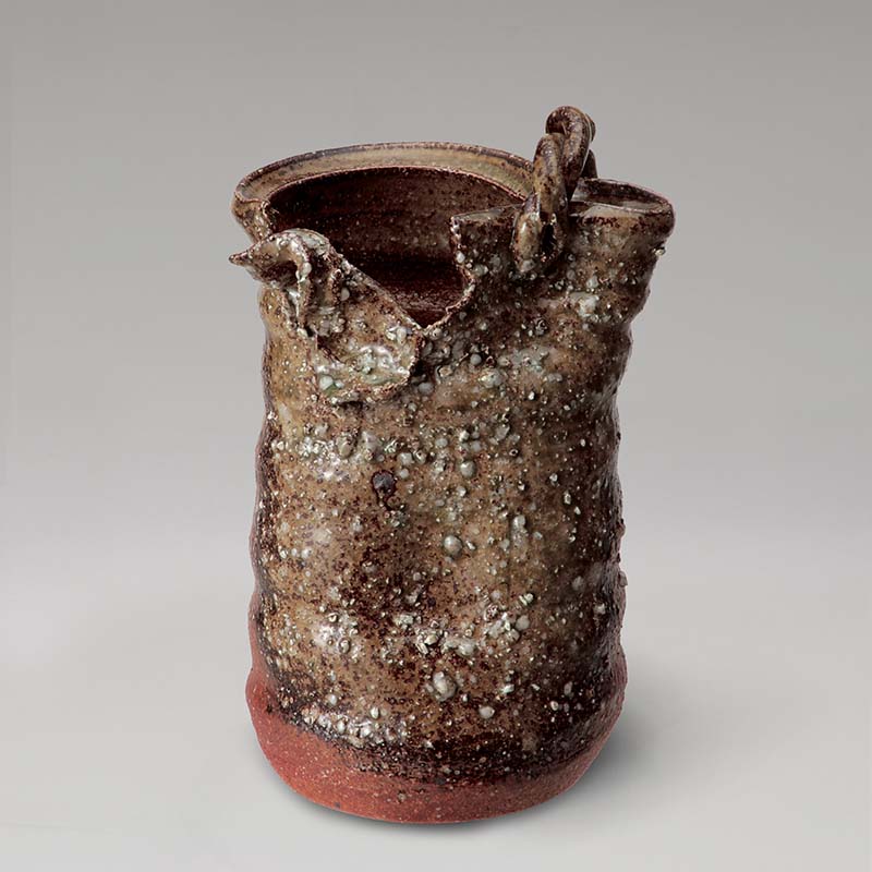 【春のお彼岸セールポイント10倍】信楽焼 岩肌手付花入 和 和風 陶土 小物 収納 玄関 ギフト プレゼント 伝統 伝統工芸 花入れ おしゃれ 新築祝い インテリア 置物 贈り物 開店祝い お祝い 日本 花たて 花びん 花器 やきもの 花瓶 花器 陶器 日本製 国産 モダン 工芸品