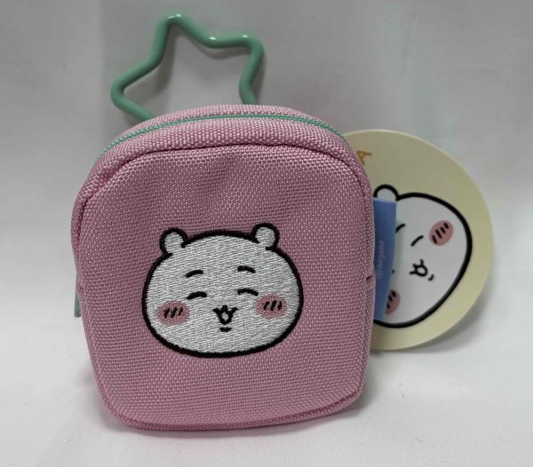 Rakuten - 【送料無料】ちいかわ　カラビナつき刺繍スクエアミニポーチ【代金引換不可】【定形外郵便】