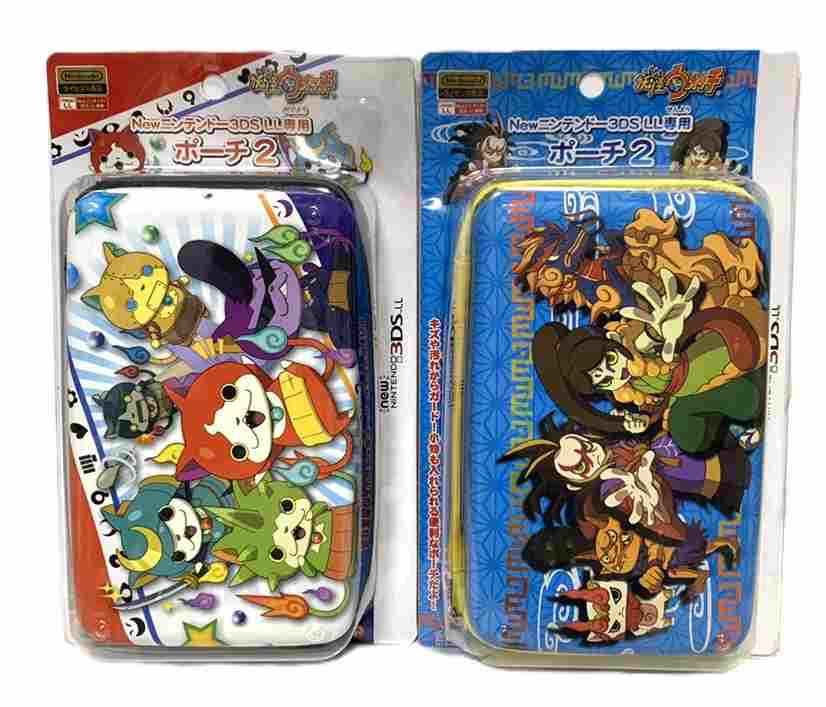 ジバニャンたちがキュートでかわいいカラフルVer.とS級の和妖怪たちが集まった和柄Ver.の2種類です! これで大切なnewNINTENDO 3DSLL本体をがっちりガードしよう! ・妖怪ウォッチ ポーチ2 カラフルVer． ・妖怪ウォッチ ポーチ2和柄Ver． 中古　未使用品です。 外箱にダメージがあります。 ※写真はイメージサンプルです。あくまでイメージですので、実際の商品と異なります。 （外箱の保証は致しません。） 当店では、商品の初期不良等の返金・交換は致しておりません。申し訳ございませんが万が一初期不良等ございましたらメーカー様に直接お問い合わせをお願い致します。 商品によっては、外箱に（擦り傷・凹み・破れ等）のダメージがある場合がございます。 【関連キーワード】 妖怪ウォッチようかいうぉっち　レベルファイブ れべるふぁいぶ　ギャグアニメ　キング・クリームソーダ　ケータ　ウィスパー　ジバニャン　ブシニャン　コマさん　コマじろう　じんめん犬　キャラクターグッズ　ポイント消化　おもちゃ　玩具　Newニンテンドー　3DSLL　ポーチ
