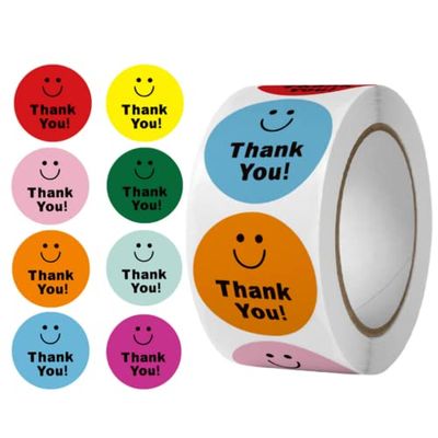 商品情報商品の説明主な仕様 【製品内容】笑顔Thank you シール、8種類色セット：赤、黄、ピンク、緑、オレンジ、水色、青、赤紫、500枚/1ロールbr【商品情報】サイズ：直径：25mm、形状:円形、材質：頑丈な紙素材br【高品質粘着紙】Thank youの文字が入ったオシャレでシンプルなラッピング ラベル シールです、高品質粘着紙製、 簡単に剥がしたり、適切に貼り付けることができます、 安全にお使いいただけますbr【1セット8色柄】いろいろな色が組み合わせにいいです。さまざまな場合に適しています、封筒シール、クラフト、ウェディング、誕生日お礼に最適。br【使いやすい】粘着性が高く、簡単に剥がせます。使用する前に、表面をきれいにし、台紙から剥がして、ご好きなところにステッカーを貼り付けてください。