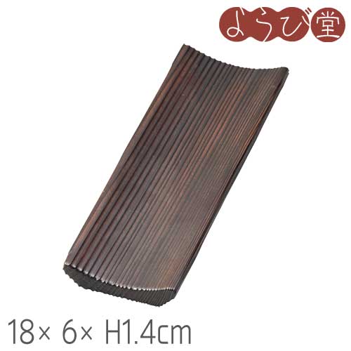 業務用一人用おしぼりトレー。 ●サイズ：約18×6×高さ1.4cm●材質：杉●塗装：ウレタン塗装●製造：日本製［キーワード］木製、1人用、オシボリ、おしぼり皿、おしぼり受け、おしぼりトレー、トレイ、錦秋、用美、ヤマコー、19-411-07、38079