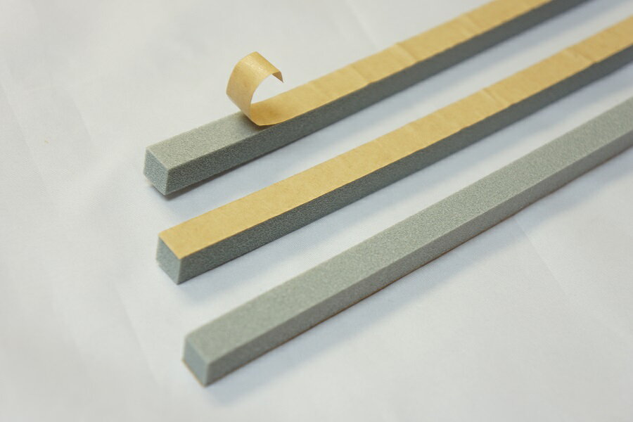 のり付きバックアップ材13mm（のり面）×6mm×100本