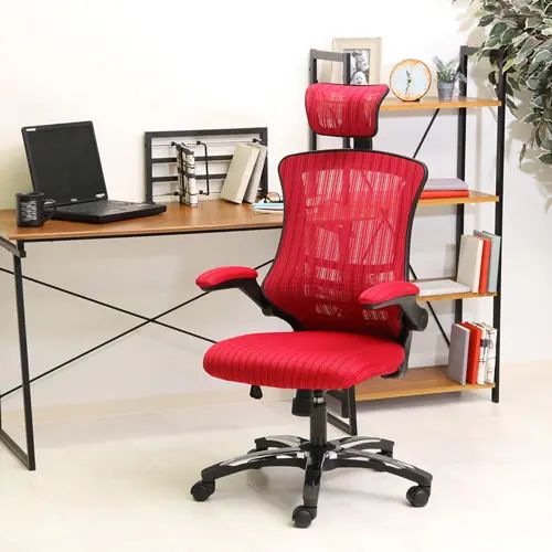 お客様の注目キーワードはこちら！多機能で作業効率を上げる アームアップチェアー ワインレッドスタイリッシュな外観に数々の機能が盛り込まれた、非常に機能的なチェアーです。その機能的なゆえの洗練されたデザインは、オフィス空間をスタイリッシュに演...