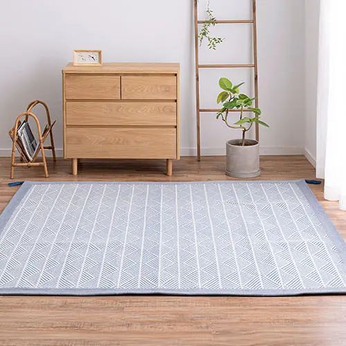 Rakuten - デザイン ラグ 幅185cm 滑り止め加工 ウォッシャブル 裏面不織布 ウレタンフォーム シンプル コンパクト 床暖房対応 ホットカーペット対応 軽量 ネイビー