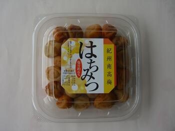 小竹農園 紀州南高梅 はちみつ梅 150g【送料別】小粒の紀州南高梅を塩分約6％に抑え はちみつを加え漬けた甘めの梅干しです 酸味が少ないので 梅干が苦手なかたにもオススメ 2022年発送締め切…