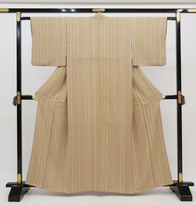 乐天商城 - ★小さめサイズ【リサイクルきもの】小紋着物◇中古品【仕立上がり】クリームベージュ系色地　縞・部分絞り
