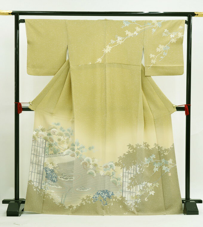 乐天商城 - 【リサイクル品】◇訪問着◇中古品　正絹【仕立上がり】緑みに寄った黄土色系・若菜色系ぼかし　たたき風地柄◆上品なお着物
