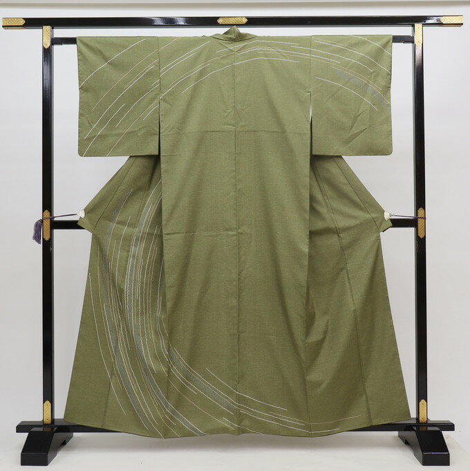 乐天商城 - 【リサイクル品】裄小さめサイズ◇訪問着◇中古品　正絹【仕立上がり】カーキグリーン系・抹茶グリーン◆上品なお着物