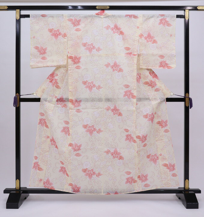 乐天商城 - 【小さめサイズ】【扱いやすい夏きもの】◇夏用　小紋着物【麻？】◇中古品【仕立上がり】クリームイエロー色地◆　◇上品なお着物【居敷当なし】バチ衿