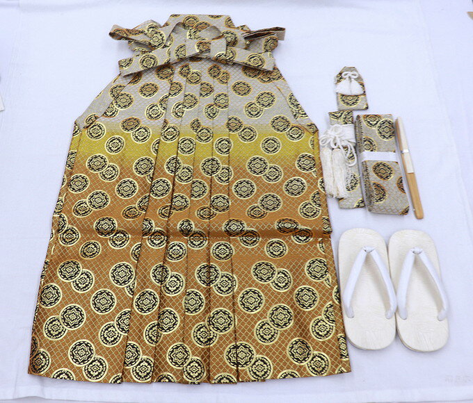 乐天商城 - 男の子【5歳用】◆袴・草履小物セット【リサイクル・中古品】金×黄土色　金襴　紐下65cm　草履19.5cm
