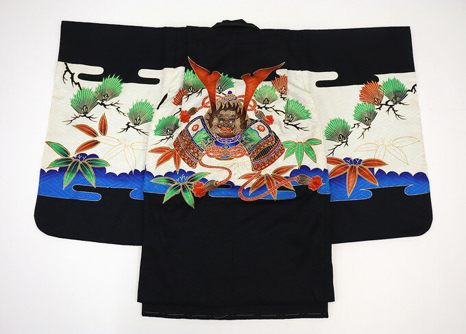 【訳あり・シーズンオフ特価】男の子【5歳用　アンサンブル】◆着物＋羽織、襦袢なし【中古品】◆黒系　兜柄