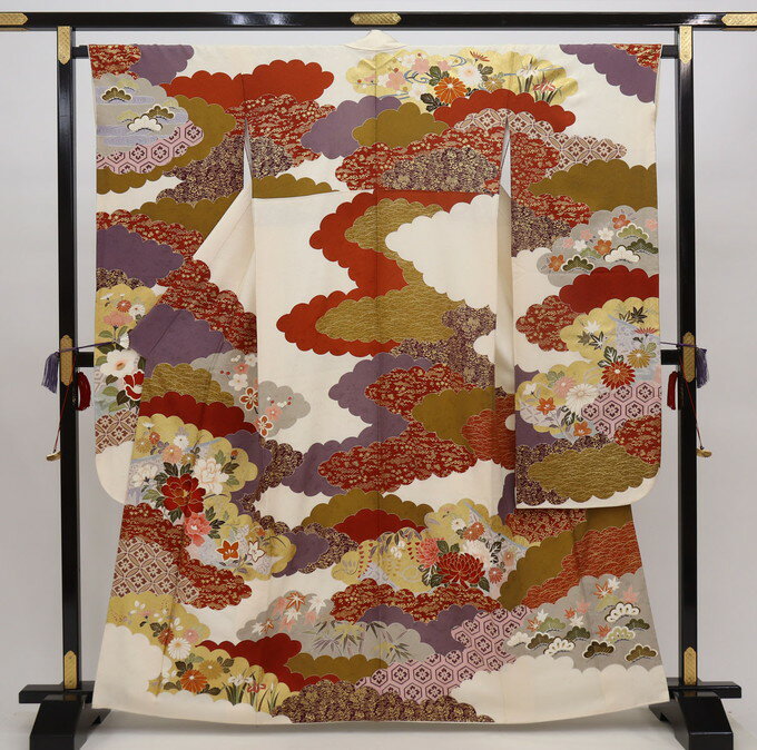 ◇振袖【中古】オフホワイト地×グレー×臙脂　雲取　古典調【状態ランクB】