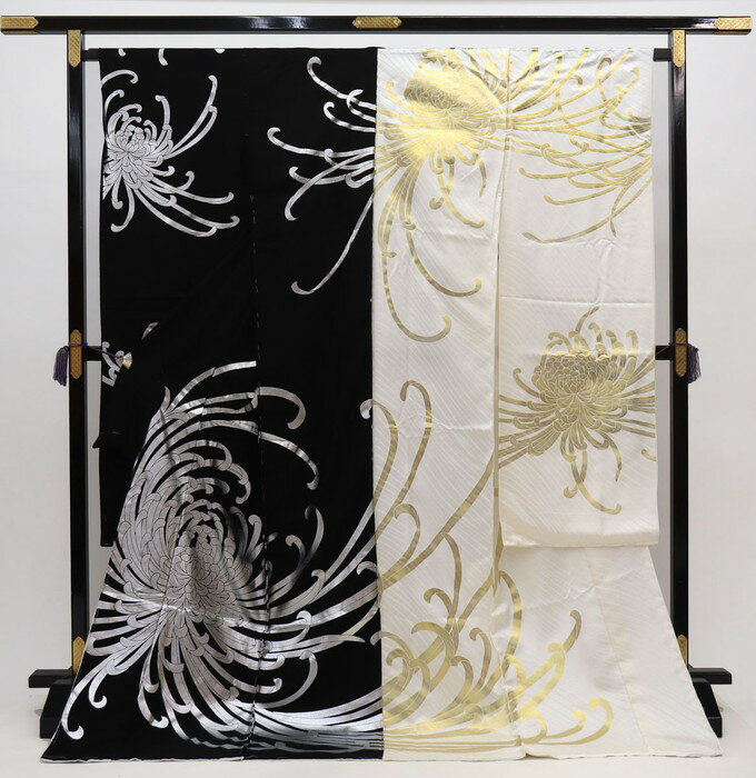 【大きめサイズ】舞台・役者用着物　【お仕立て上り】 振袖　正絹【丹後ちりめん】白×黒　半身デザイン／シルバー・ゴールド箔　大菊花◆乱菊