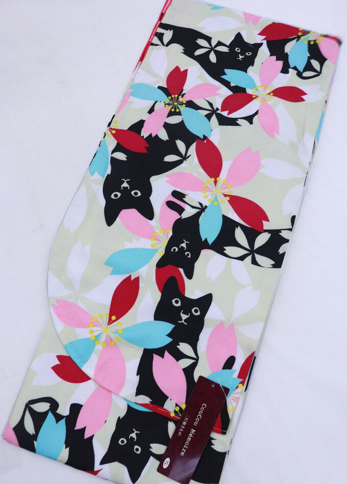 ◇【猫好きさん必見★】TLサイズ◎背が高い人に♪ 二尺袖【中古品】薄クリーム色地 猫 ポリエステル◆袴に合わせて♪