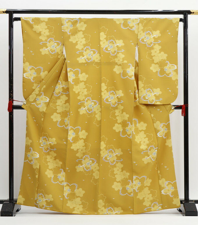 ◇二尺袖　小紋【中古品】明るめの黄土色地　シンプル◎ポリエステル◆袴に合わせて♪シンプルカワイイ