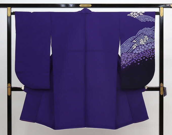 乐天商城 - ◇二尺袖　【中古品】濃い紫地　絞り風　ポリエステル◆裾上げ済　袴に合わせて♪