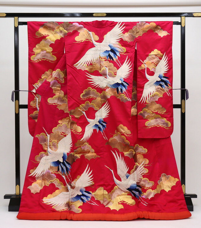 乐天商城 - 色打掛　正絹【中古】赤に近い濃いピンク系・マゼンタ系　松に飛翔鶴・古典調【状態ランクB】◆