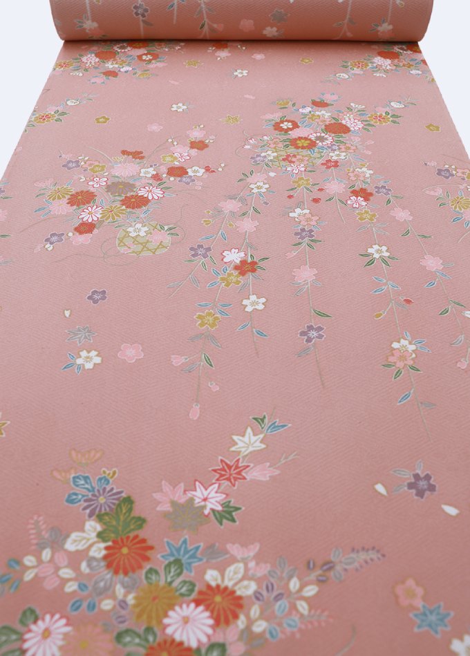 反物◇着尺◆正絹【丹後ちりめん】薄柿（うすがき）色系　季節の花　地紋入り◆幅約38.0cm